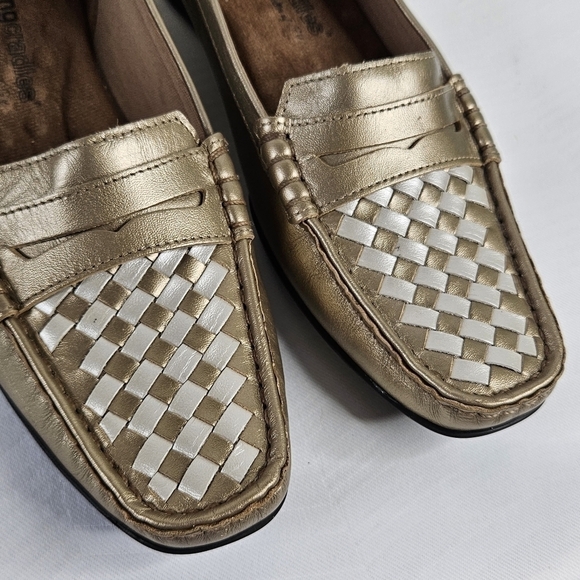 Walking Cradles gold and silver loafer with woven front 8.5 N - Picture 3 of 13